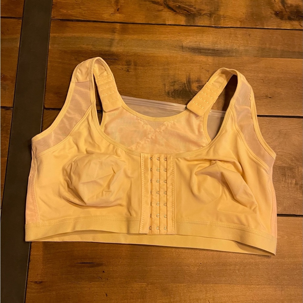 Front Closure Breathable ‘5D’ Shaping Push-Up Wireless Bra - Beige NWOT